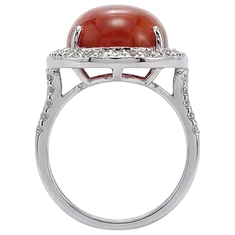 Set di 14 carati in corallo rosso ovale con anello rotondo con diamanti