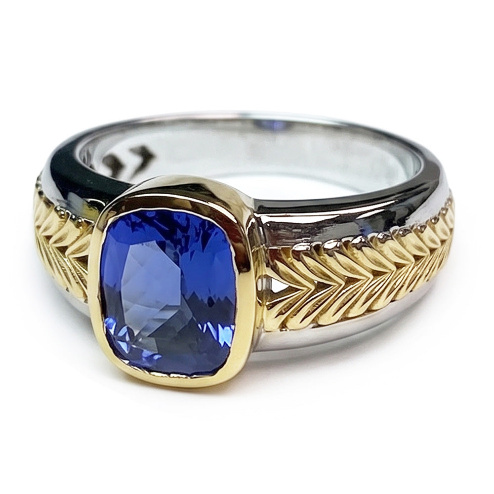 Set di lunetta con cuscino ad anello in tanzanite a due toni da 5,50 carati