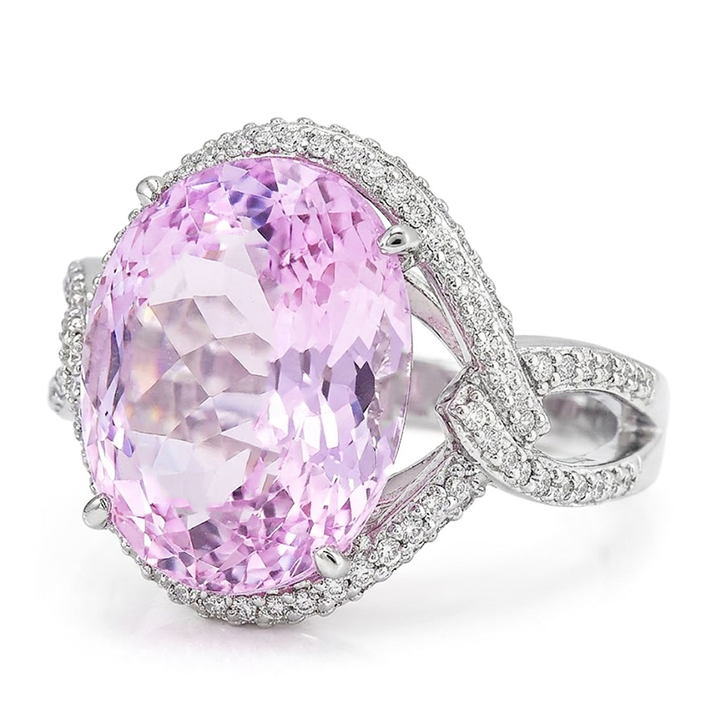 Solitario con accento 33 carati Kunzite con diamanti Anello in oro 14 carati