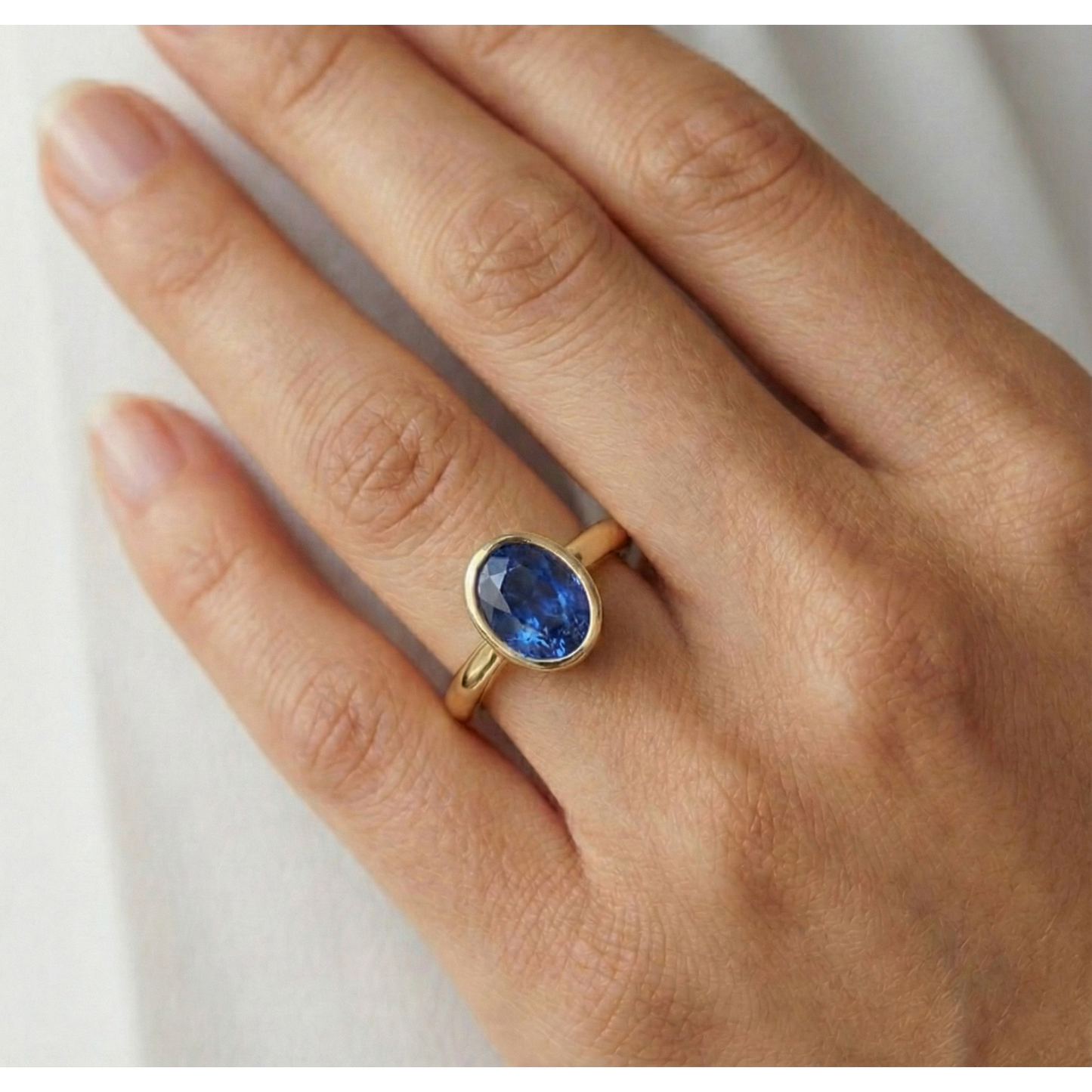 Solitario Anello Di Fidanzamento Lunetta Set Zaffiro Ceylon Ovale 2.50 Carati
