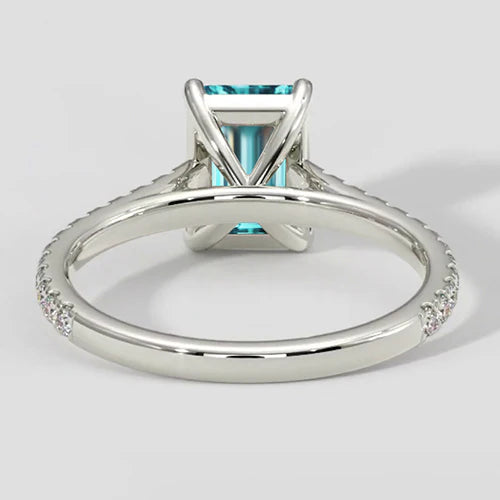 Tormalina Paraiba bluastra con fascia di diamanti