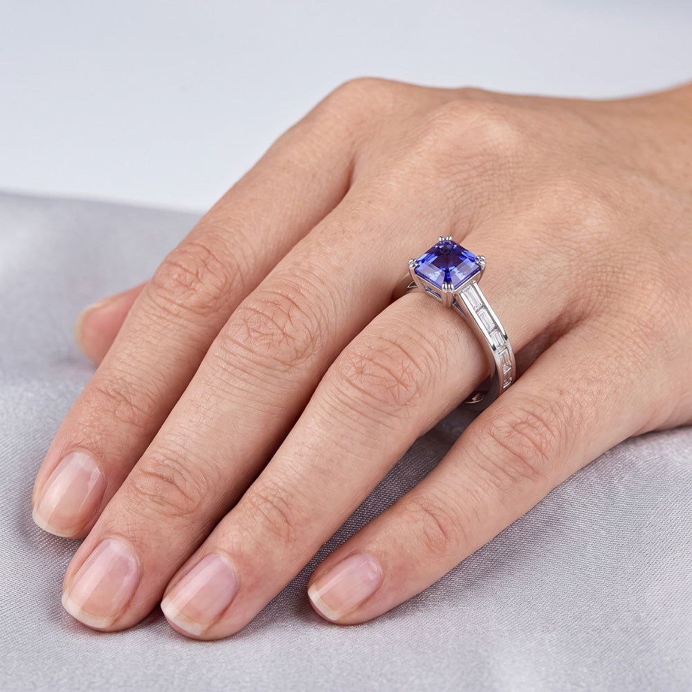 Vivido Anello Zaffiro Blu Reale