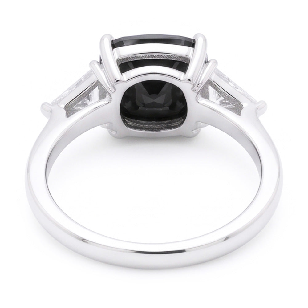 Anello di Fidanzamento Nero da Donna con Diamante Autentico Taglio Cuscino da 3,6 Carati a Tre Pietre Trilliant in Oro Bianco 14K