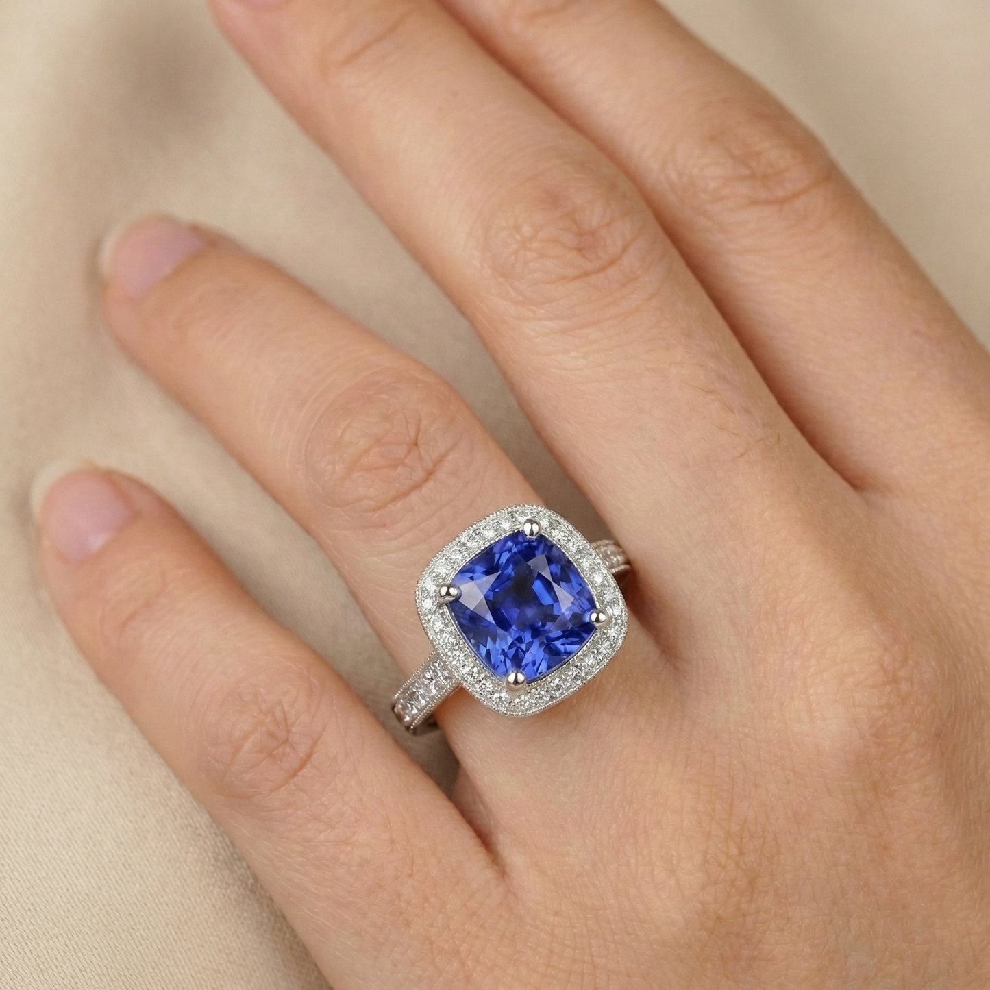 Zaffiro Anello Taglio Cuscino