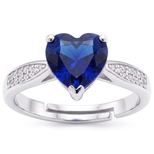 anello a cuore con diamanti a gambo affusolato in zaffiro blu da 2 carati