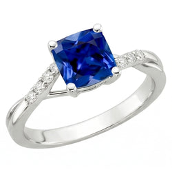 anello solitario con zaffiro blu 2,50 carati e accenti di diamante cuscino in oro bianco 14 carati