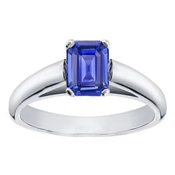 anello solitario con zaffiro di Ceylon taglio smeraldo da 1,50 carati in oro bianco 14k