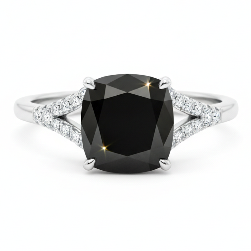 Anello con Diamante Nero Naturale Taglio Cuscino da 3,2 Carati Pavé Cattedrale in Oro Bianco 14K