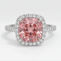 Anello Halo con Pavé in Oro Bianco 14K con Zaffiro Padparadscha Pesca Naturale Taglio Cuscino da 2,8 Carati