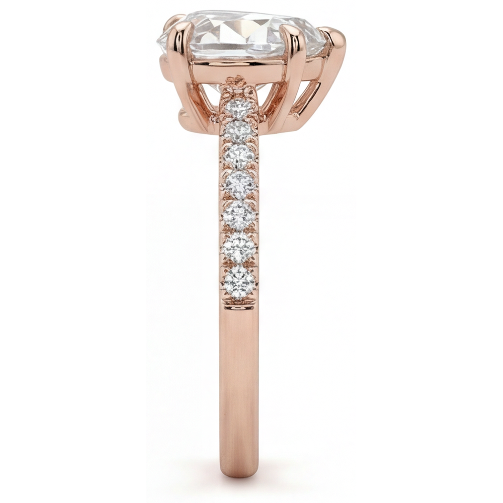 Diamante Forma Cuore Anello Solitario con Accenti in Oro Rosa 14K – vista profilo