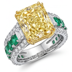 Diamante Giallo Canarino Purezza VVS Solitario con Pietre