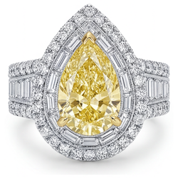 Diamante Giallo Fancy Anello Halo – Purezza VVS 3,50 carati Oro