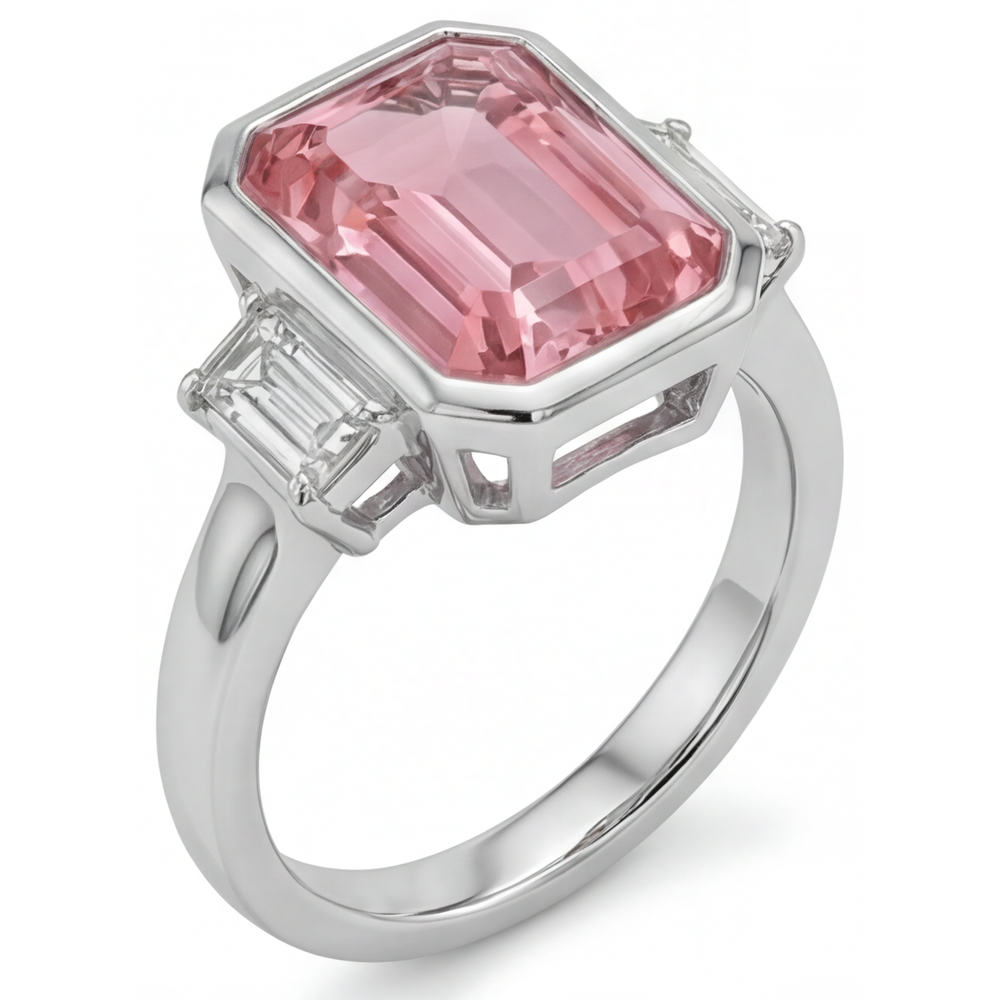 Anello di Fidanzamento Padparadscha da 3,9 Carati con Zaffiro Naturale Taglio Smeraldo e Baguette Bianche, Lunetta, a Tre Pietre in Oro 14K