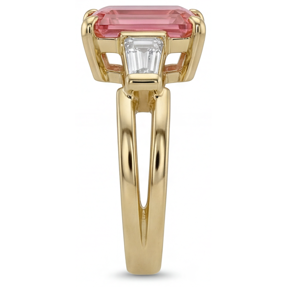 Anello a tre pietre in Oro Giallo 14K con zaffiro pesca Padparadscha autentico taglio smeraldo da 2,9 carati e baguette bianche