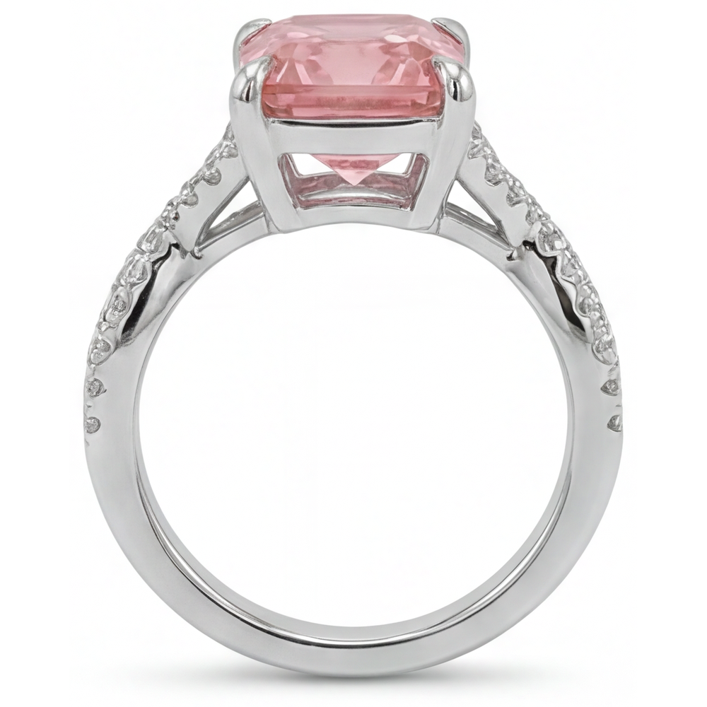 Anello bypass in Oro Bianco 14K con zaffiro padparadscha color pesca da 3,3 carati e smeraldo naturale
