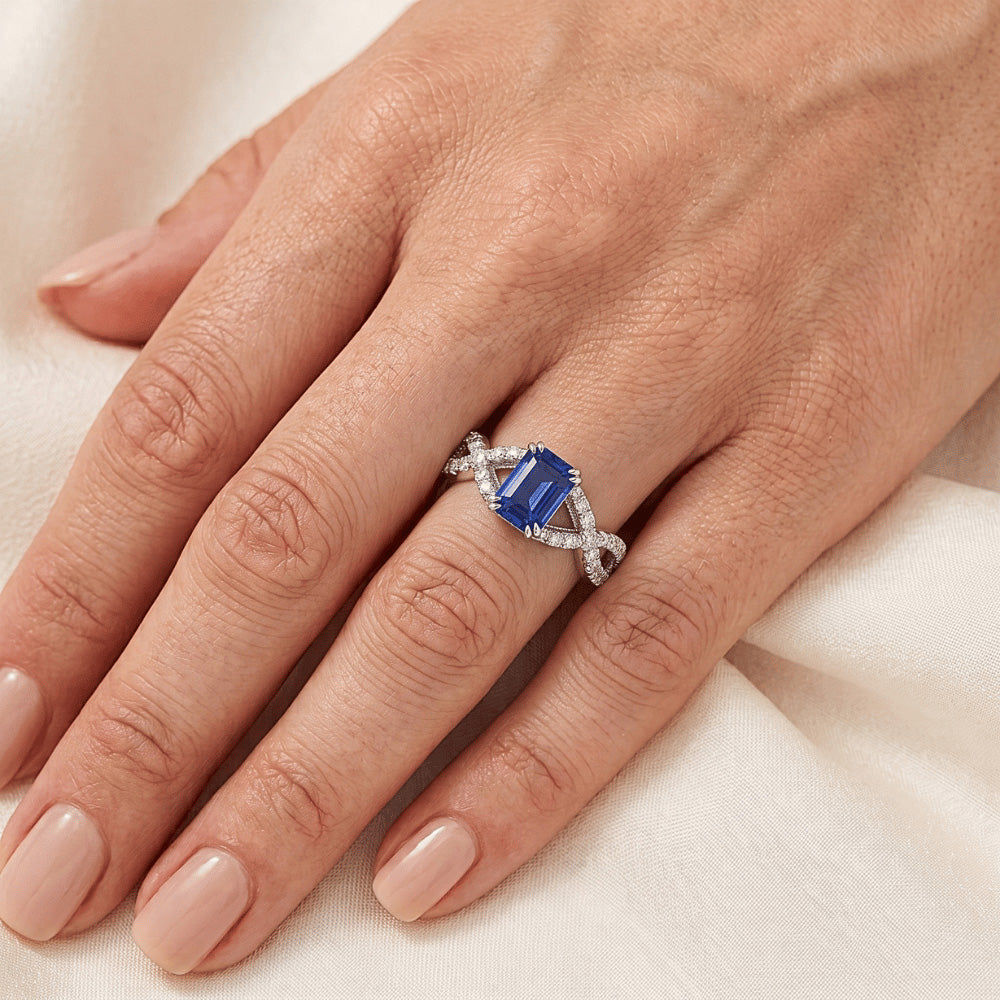 fede nuziale con zaffiro blu 3 carati, diamanti taglio smeraldo in 14K con oro