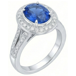 fede nuziale con zaffiro blu dello Sri Lanka da 4,60 carati e diamanti in oro bianco 14K