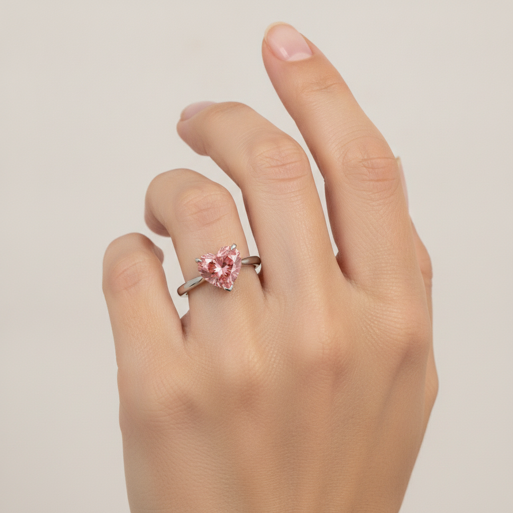 Anello di Fidanzamento Solitario con Zaffiro Padparadscha Pesca Autentico a Cuore da 2,5 Carati in Oro Bianco 14 Carati