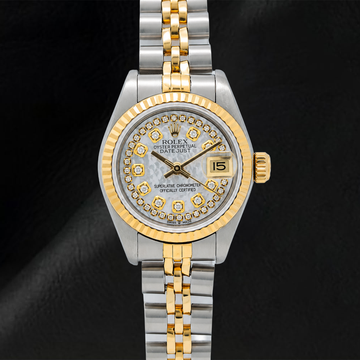 Orologio Rolex Datejust 69173 26 mm Quadrante in Madreperla Bianca con Diamanti a Filo Bicolore Bracciale Jubilee