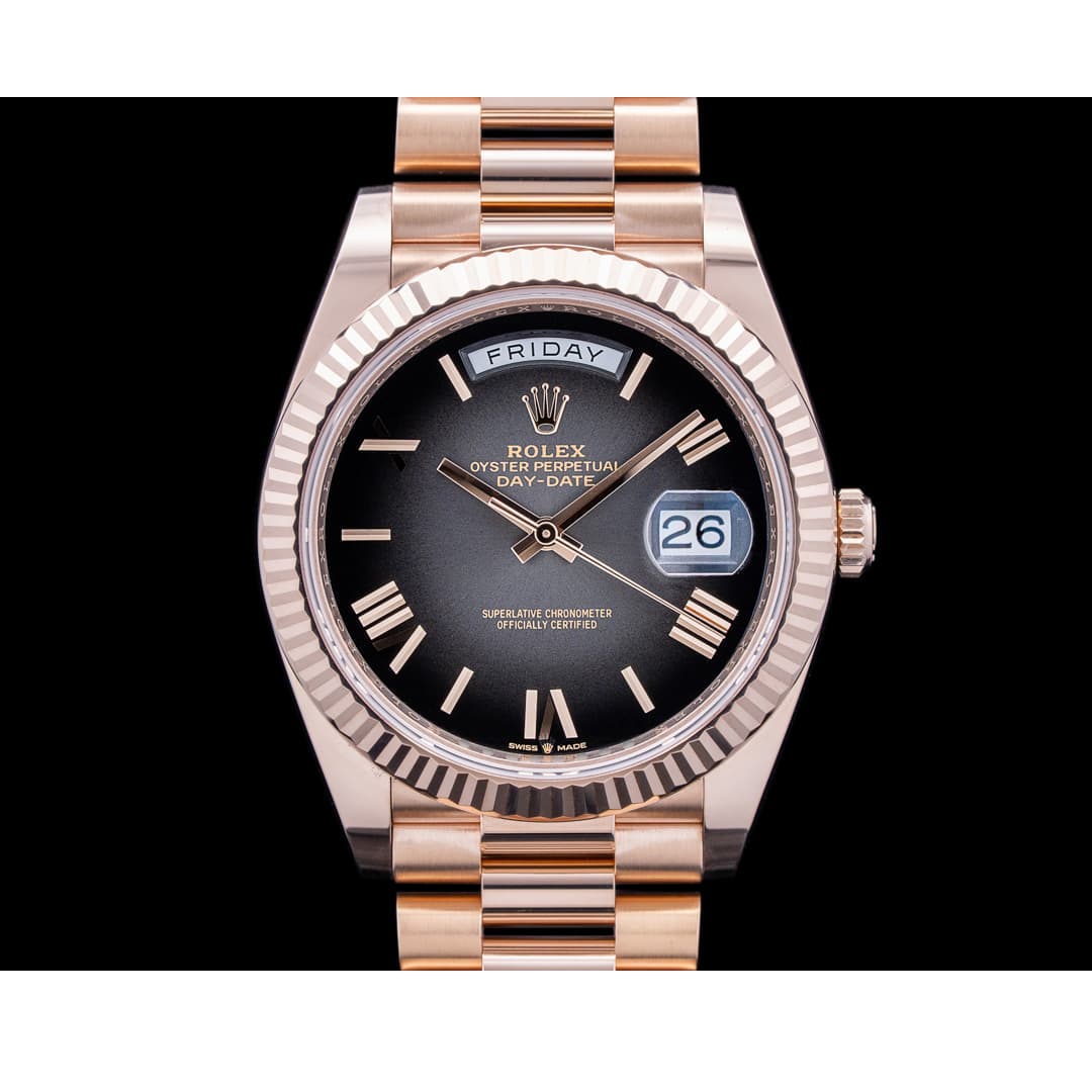 Orologio Rolex Day Date 228235 40 mm in Oro Rosa con Quadrante Nero e Numeri Romani