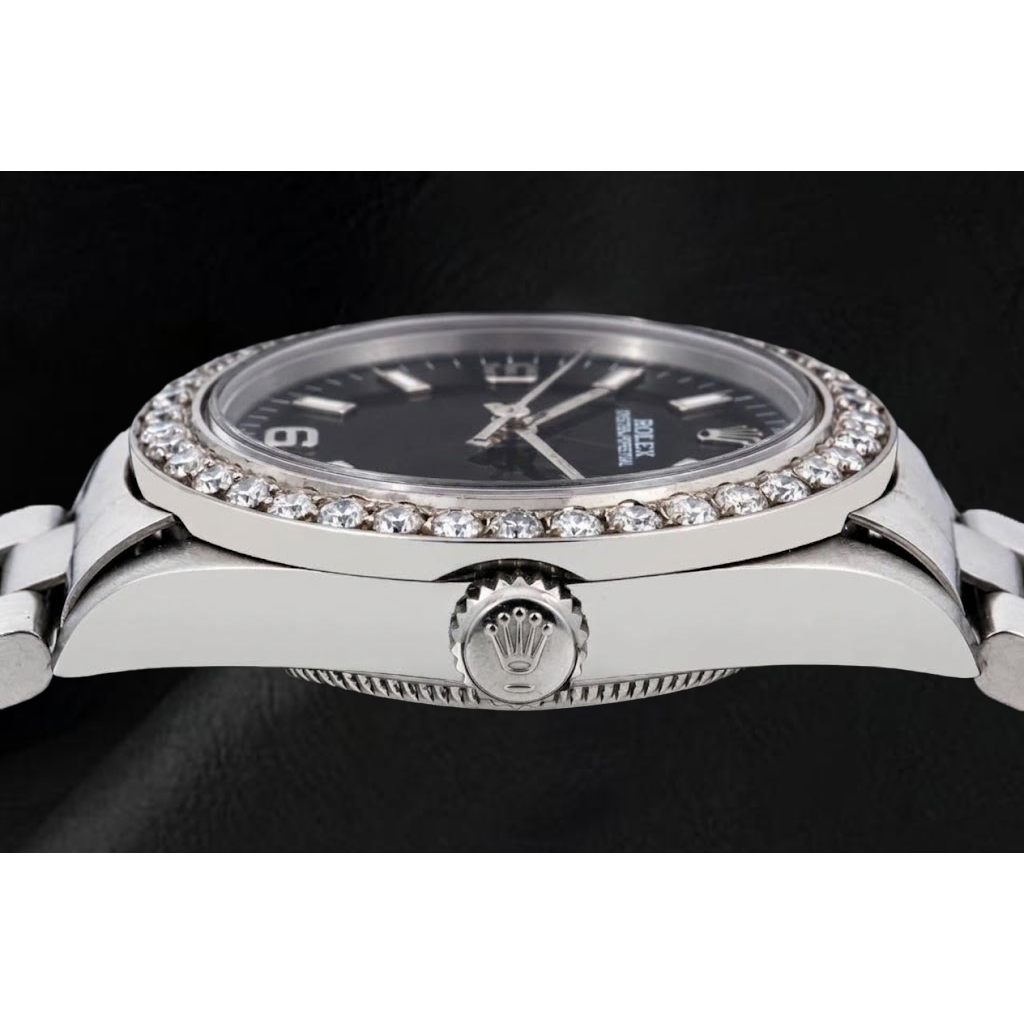 Orologio Rolex Oyster Perpetual 26mm 76030 con Quadrante Nero a Numeri Arabi e Lunetta con Diamanti