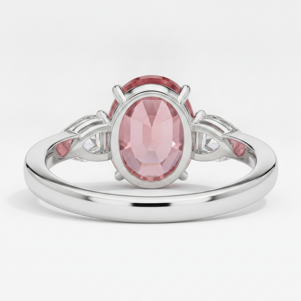 Anello di Fidanzamento con Zaffiro Pesca Padparadscha Naturale Ovale da 4,1 Carati a Tre Pietre in Platino