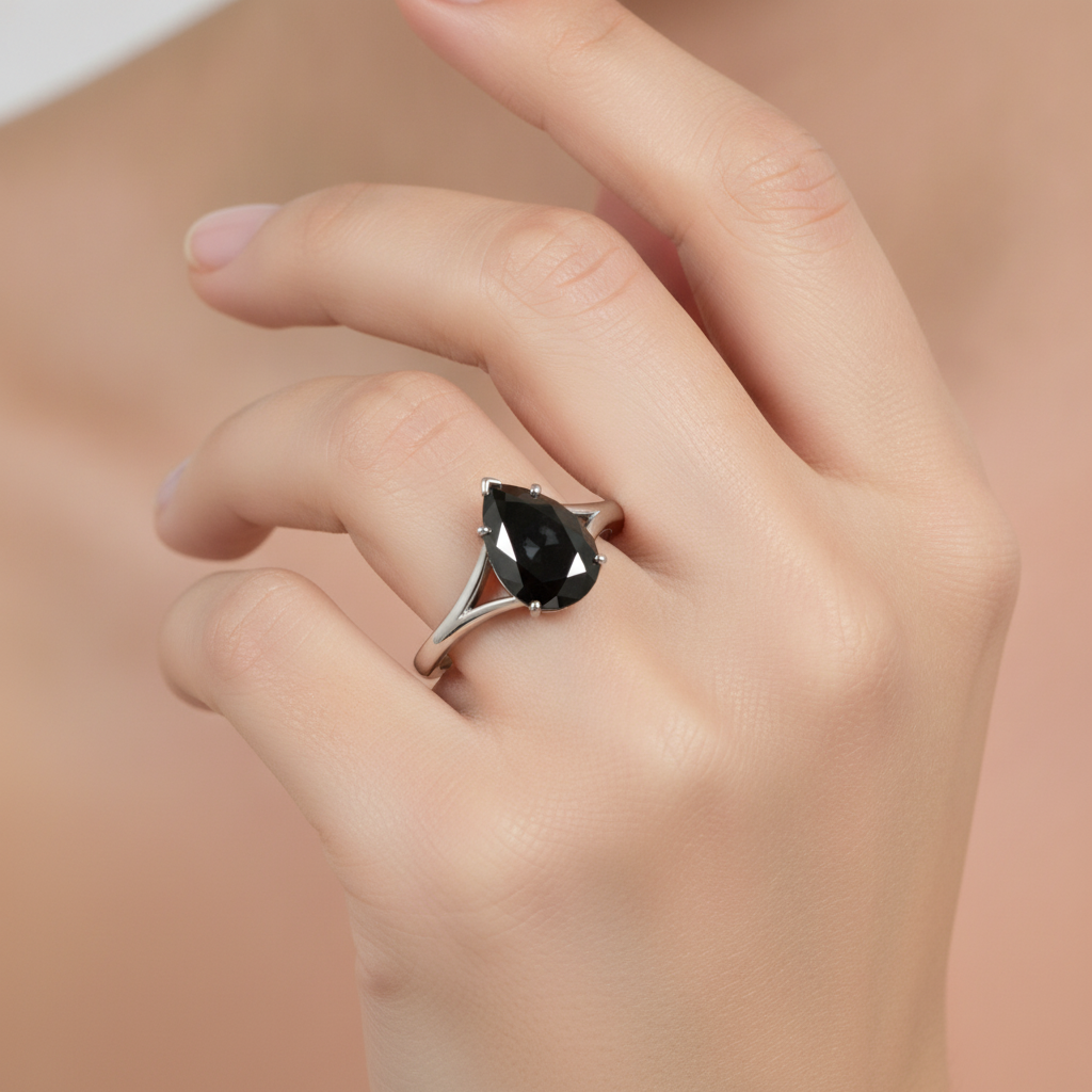 Anello solitario con diamante autentico taglio a goccia da 6 carati, montatura a cattedrale, in oro bianco Black Hills 14K