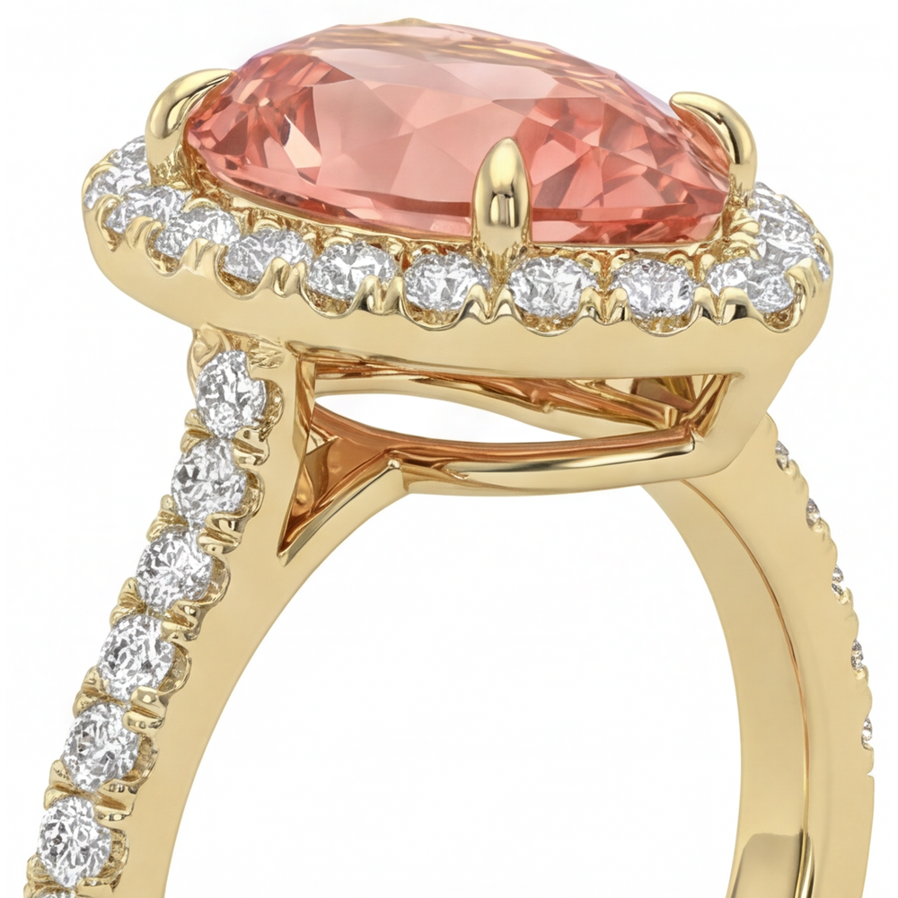 Anello Halo Pavé in Oro Giallo 14K con Zaffiro Padparadscha Naturale a Goccia Color Pesca da 2,8 Carati
