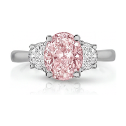 Anello di Fidanzamento con Diamante Rosa Ovale da 2,7 Carati