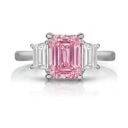 Anello di Fidanzamento con Diamante Rosa Taglio Smeraldo da 4 Carati