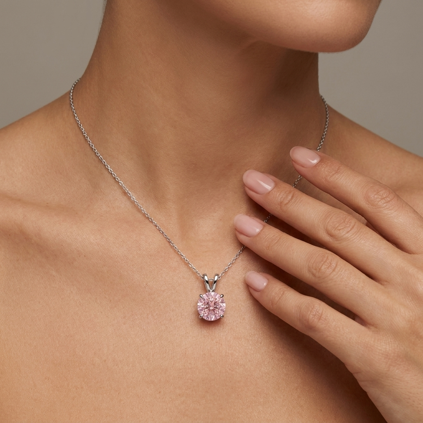 Collana con diamante rosa taglio rotondo da 3,5 carati
