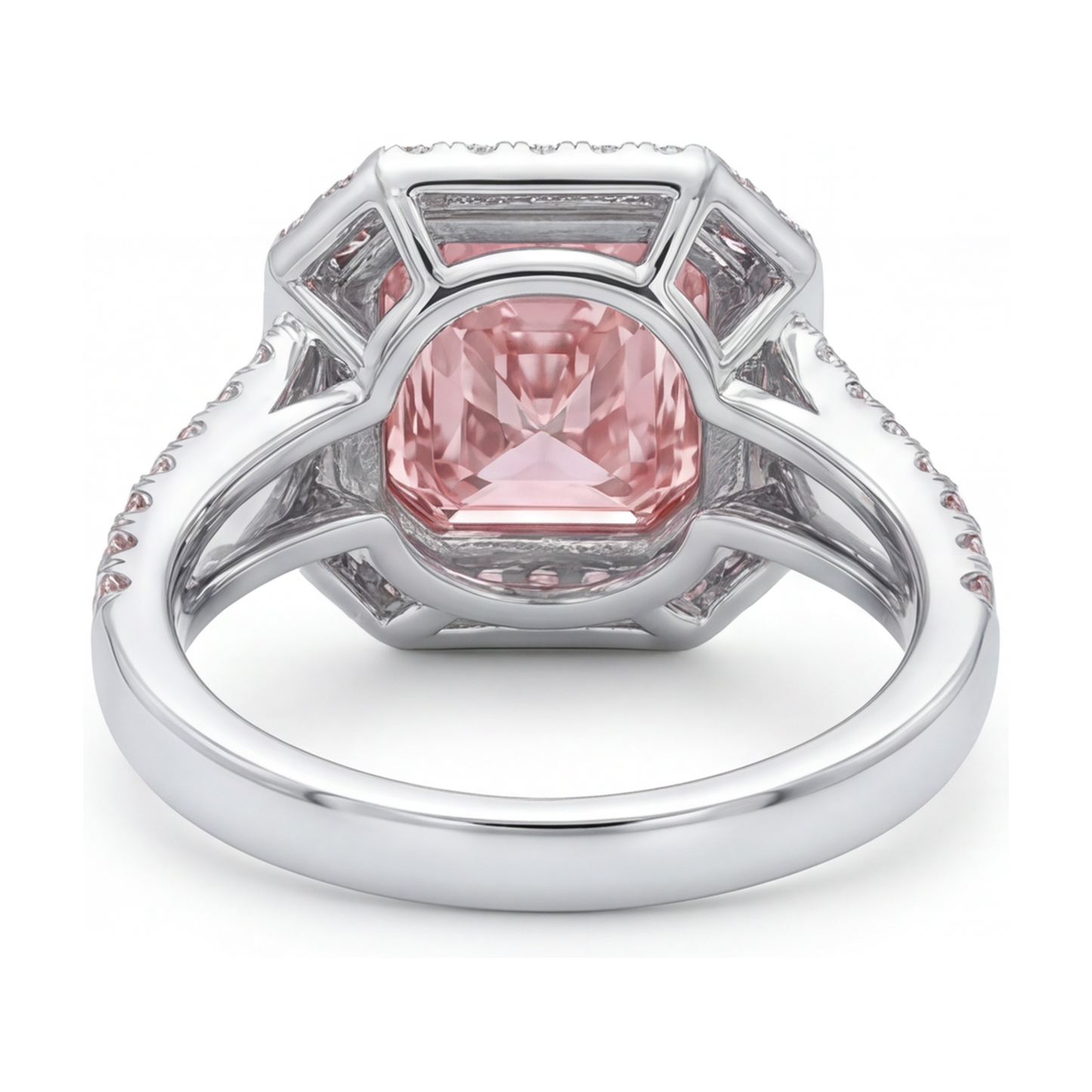 Anello con diamante rosa da 4,6 carati taglio radiant
