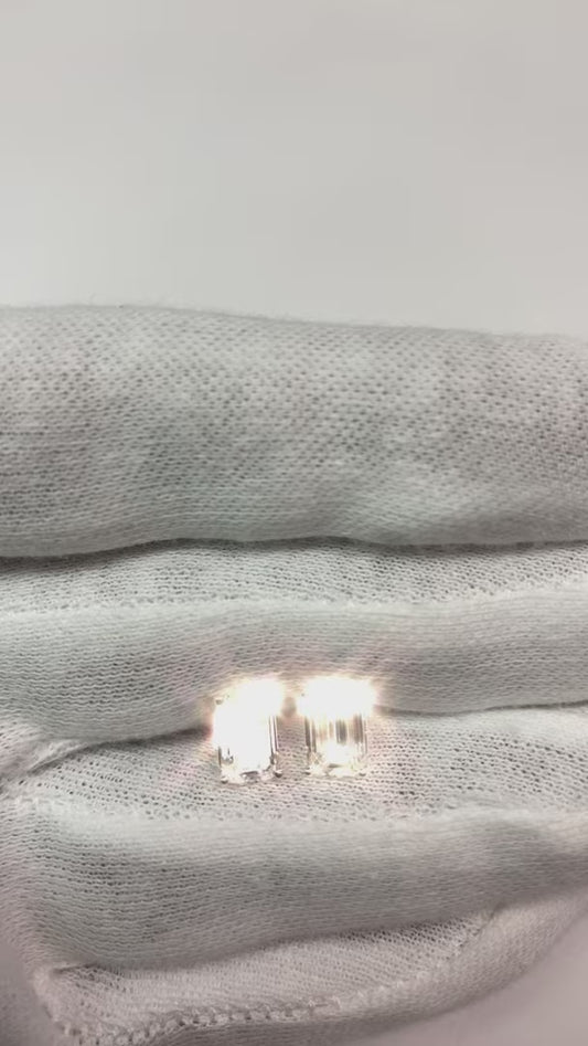 Orecchino A Bottone Da Donna In Oro Bianco 14K Con Genuino Diamante Smeraldo 3 Carati