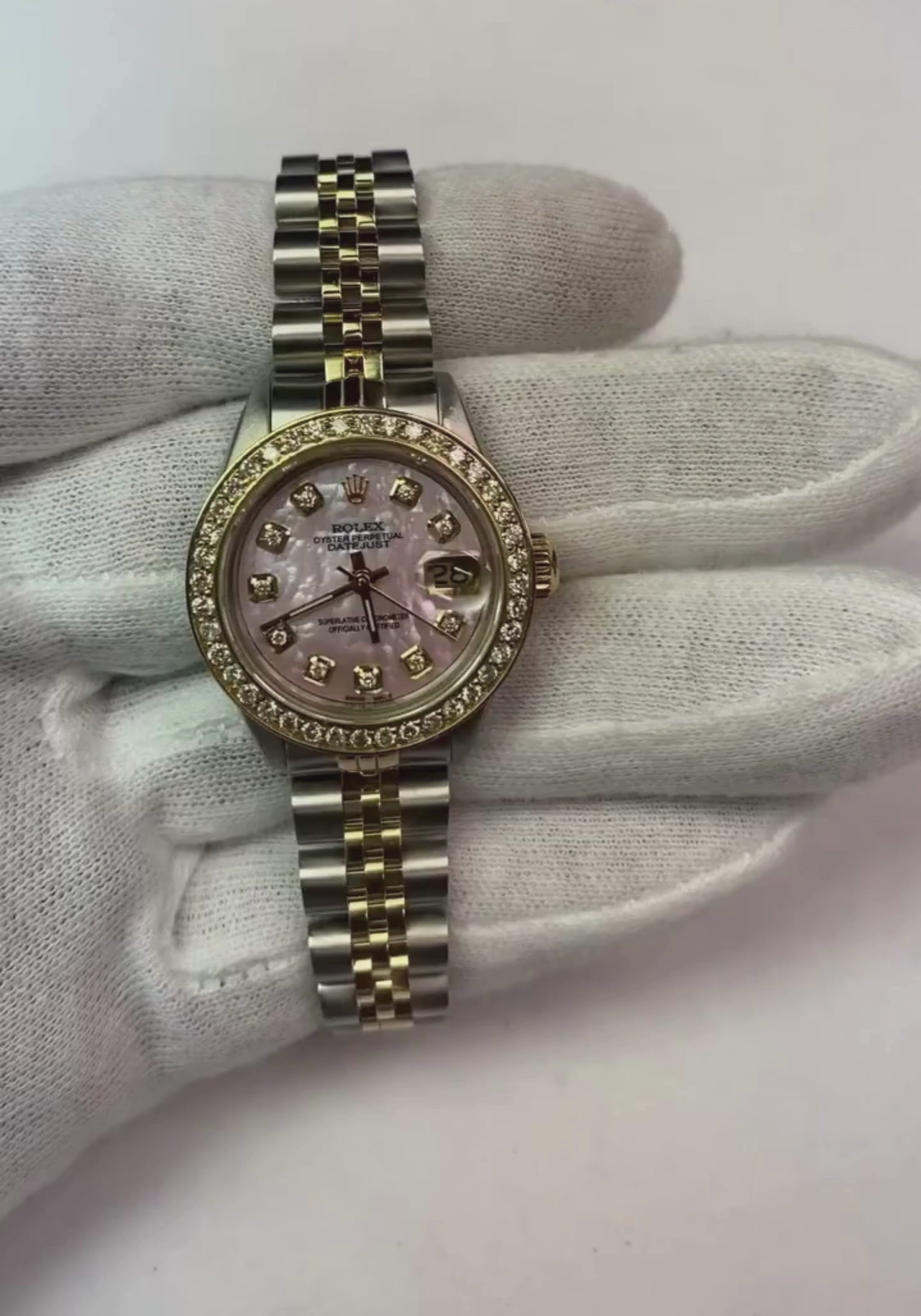 Orologio da donna con quadrante in madreperla rosa e diamanti Rolex Datejust bicolore