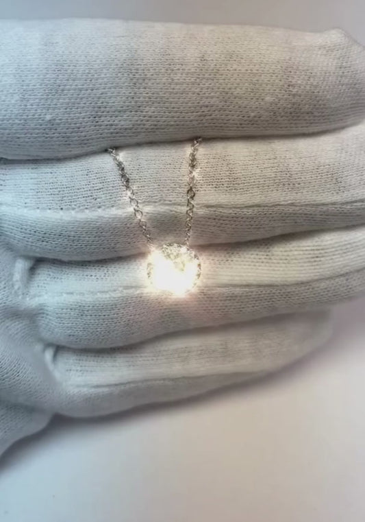 Collana con ciondolo Halo con diamante rotondo da 1,65 carati in oro bianco 14 carati