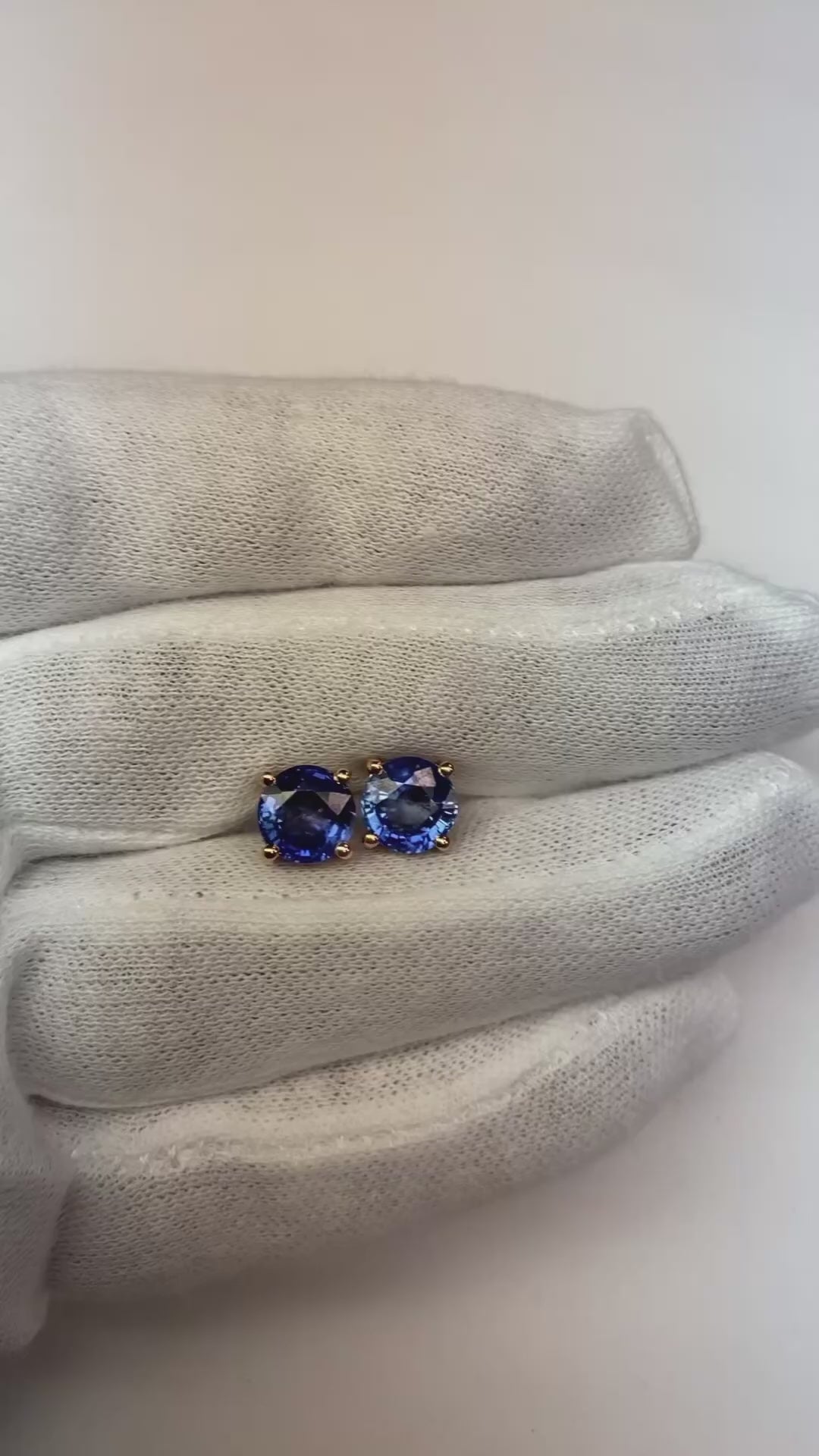 Orecchini a bottone da donna con zaffiro blu taglio rotondo 6 carati oro bianco 14K 