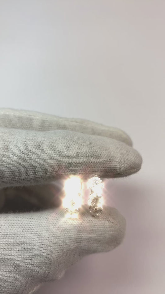 Orecchini A Cerchio Con Tre Pietre Da Donna. Oro Bianco 14K. Genuino Diamanti A Taglio Rotondo Da 3 Ct