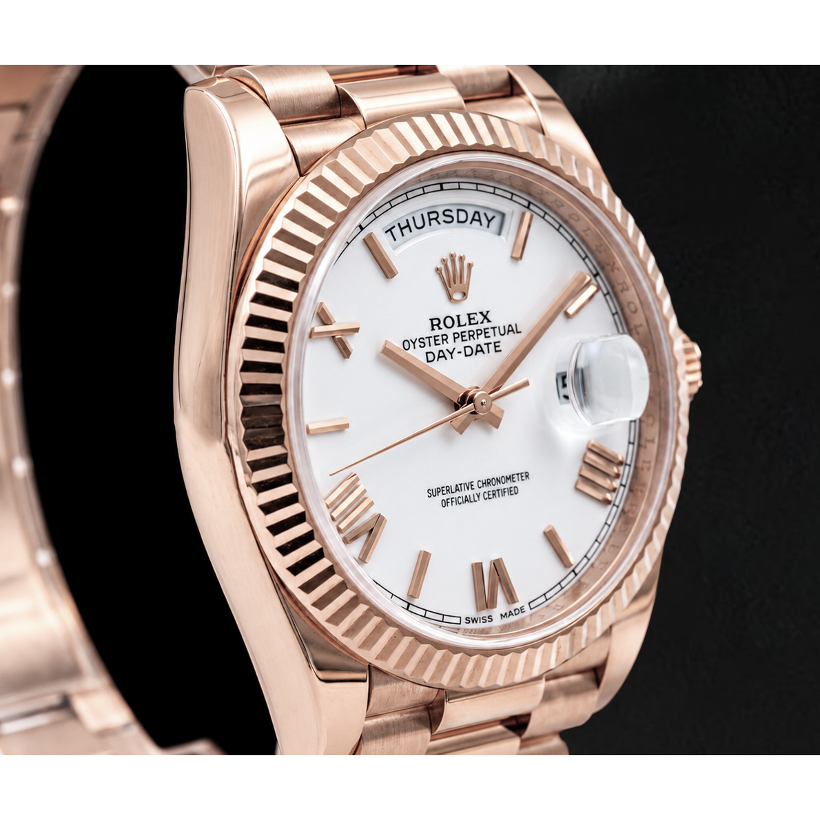 Rolex Day-Date 228235 40 mm Orologio in Oro Rosa con Quadrante Bianco e Numeri Romani
