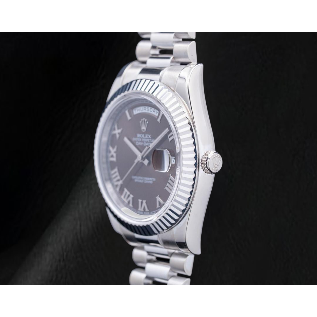 Rolex Day-Date II 41 mm 218239 Quadrante Cioccolato con Numeri Romani in Oro Bianco 18 Carati Bracciale President