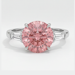Anello a tre pietre in platino con zaffiro Padparadscha autentico rotondo da 3,1 carati e baguette bianche