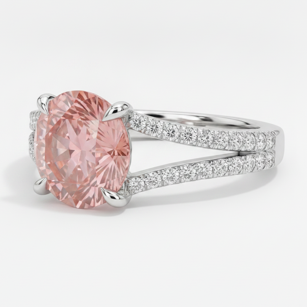 Anello di Fidanzamento con Zaffiro Pesca 2,6 Carati Padparadscha Naturale Rotondo a Gambo Sdoppiato in Oro Bianco 14K