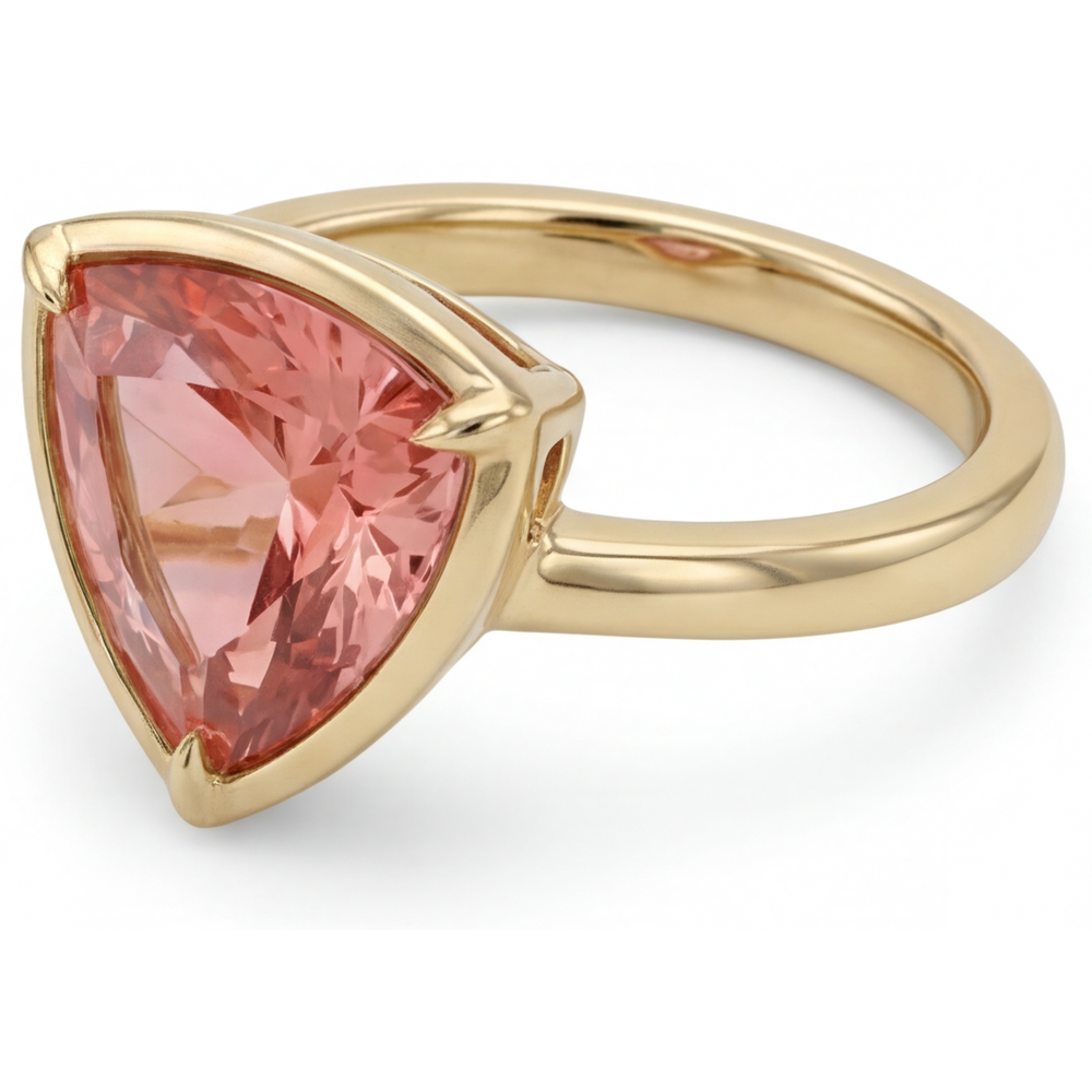 Anello Solitario con Zaffiro Padparadscha Naturale da 2,5 Carati Taglio Trillion in Oro Giallo 14K