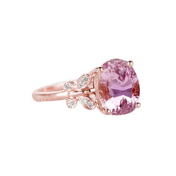 15,50 carati Kunzite rosa a taglio ovale con anello di diamanti in oro rosa 14K
