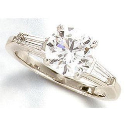 1,61 carati. Anello di fidanzamento con diamanti Gioielli con tre pietre d'oro