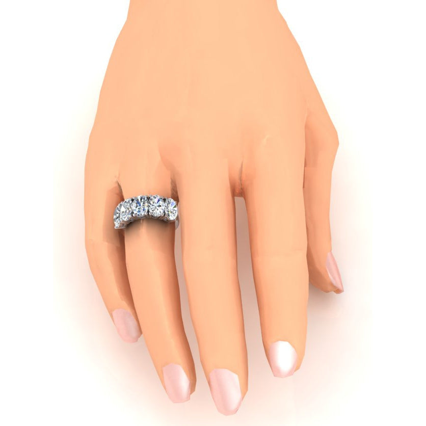 Anello di fidanzamento con 5 diamanti scintillanti