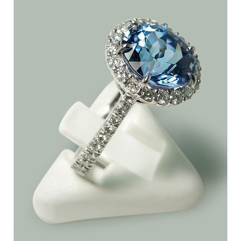 6 ct. Anello solitario con tanzanite rotonda e diamanti con accenti WG 14K - harrychadent.it