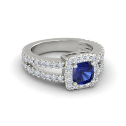 Anello Con Cuscino Zaffiro Blu 4,50 Carati e Diamanti in Oro Bianco 14 Carati