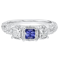 Anello Halo con 3 carati di zaffiro Princess e diamanti con gambo Milgrain