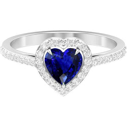 Anello HeartHalo con 3 carati di zaffiri blu con pavé di diamanti in oro bianco 14 carati