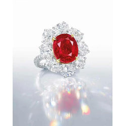 Anello Rosso Rubino Taglio Ovale Con Diamanti Rotondi 4.50 Carati Oro 14K